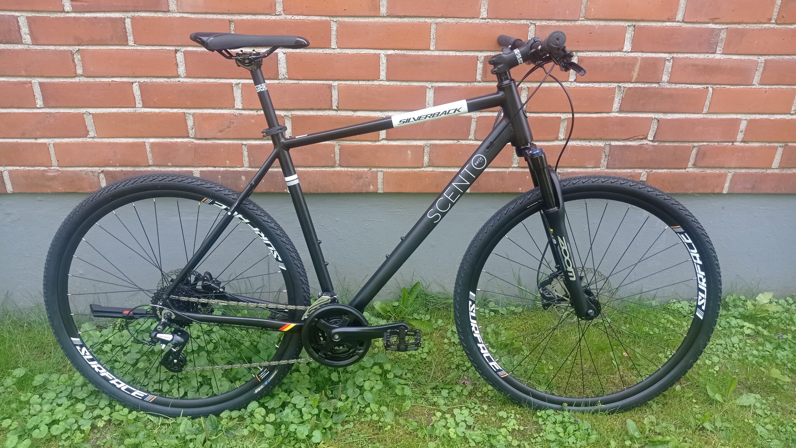 Silverback-Scento Path 28" Hybridi / 56cm